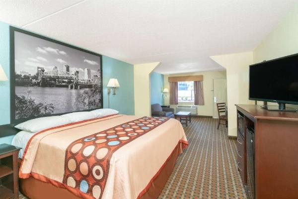 Super 8 by Wyndham North Little Rock/McCain image 24