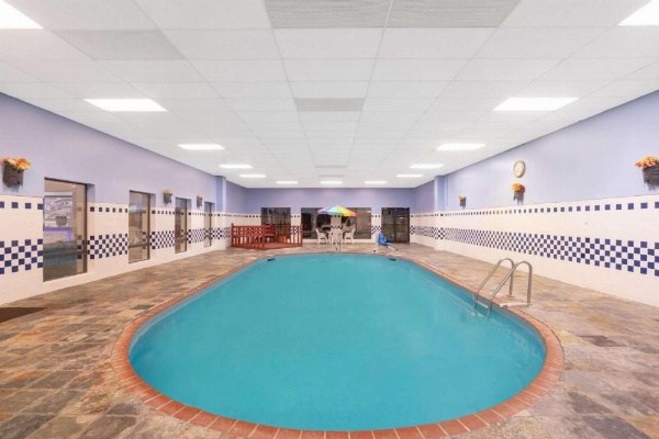 Super 8 by Wyndham North Little Rock/McCain image 29