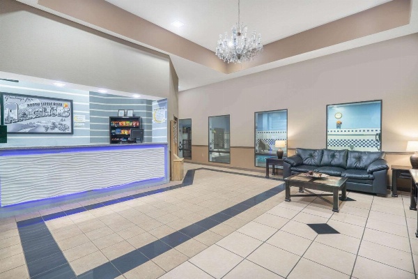 Super 8 by Wyndham North Little Rock/McCain image 3