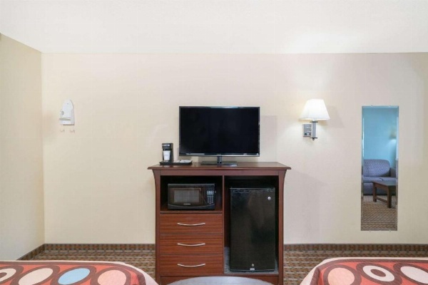 Super 8 by Wyndham North Little Rock/McCain image 30