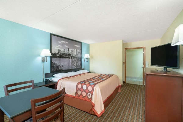 Super 8 by Wyndham North Little Rock/McCain image 5